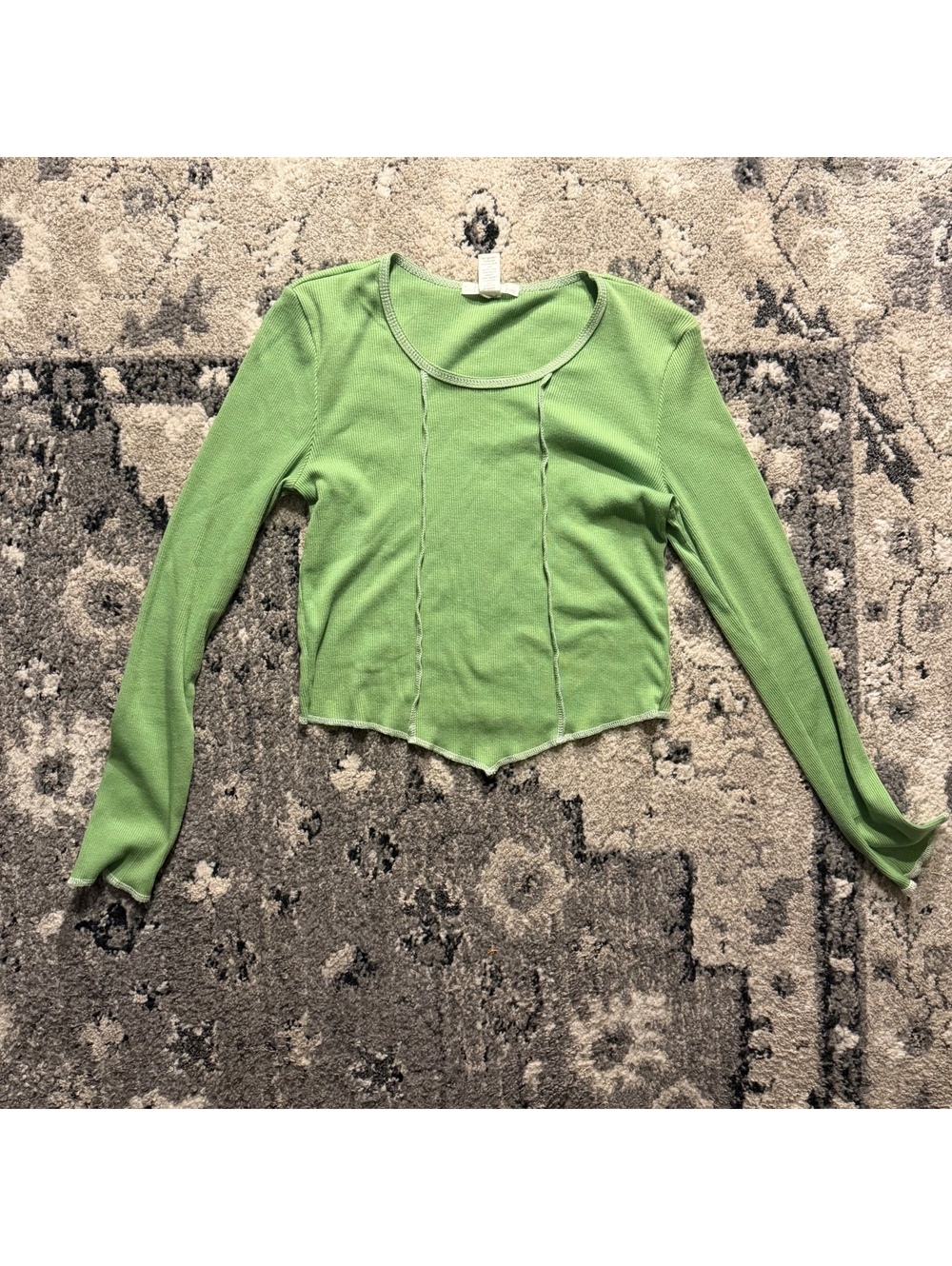 Full Tilt Green Long Sleeve Crop Top with Pointed Hem, Size